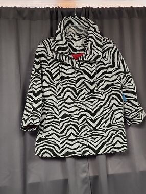 Large erin london Black and White Zebra Print Trench Coat